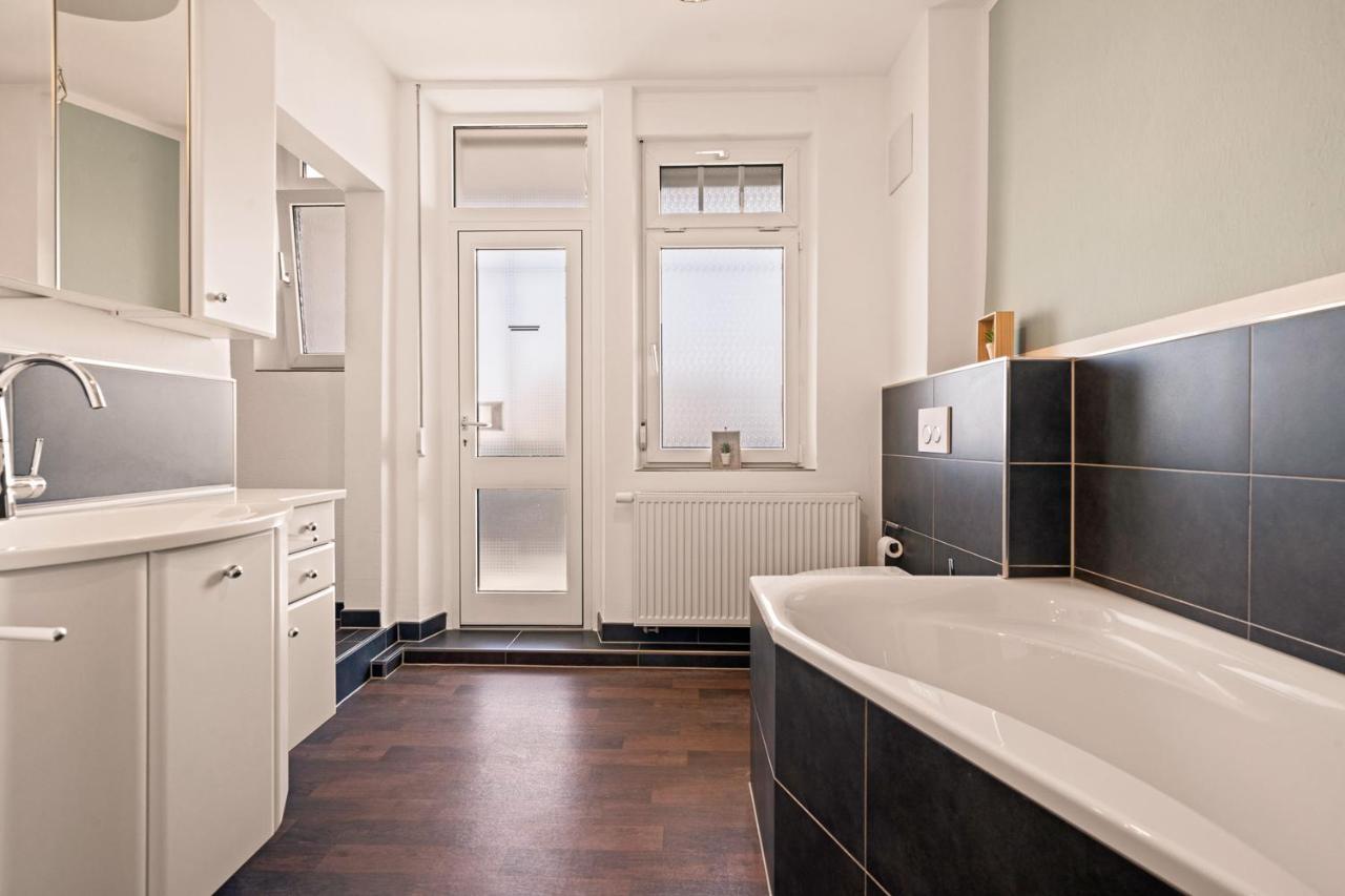 Wohnen Im Alten Bahnhof Inkl Balkon - 5 Min Zum Ravensburger Spieleland Meckenbeuren Exterior foto