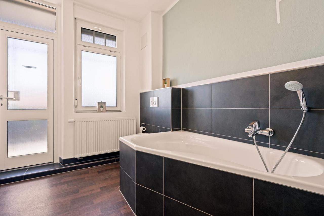 Wohnen Im Alten Bahnhof Inkl Balkon - 5 Min Zum Ravensburger Spieleland Meckenbeuren Exterior foto